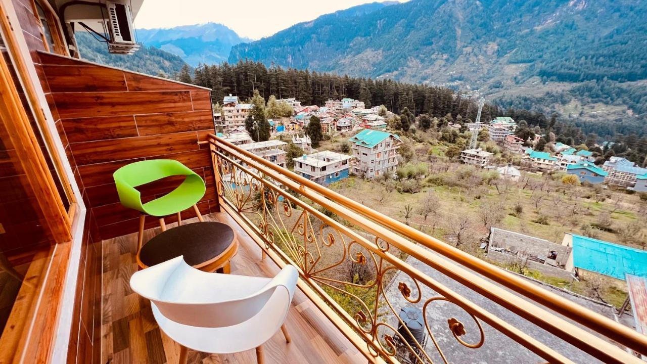 Hotel Old Smugglers With Balcony Mountain View Ac Hot And Cold Near To Hadimba Temple Near To Mall Road#free Pick From Volvo Bus Stand 4*