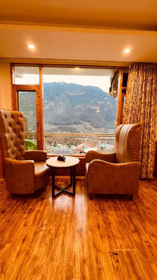 Old Smugglers With Balcony Mountain View Ac Hot And Cold Near To Hadimba Temple Near To Mall Road#free Pick From Volvo Bus Stand