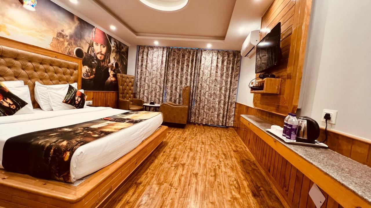 Old Smugglers With Balcony Mountain View Ac Hot And Cold Near To Hadimba Temple Near To Mall Road#free Pick From Volvo Bus Stand Hotel Manali (Himachal Pradesh)